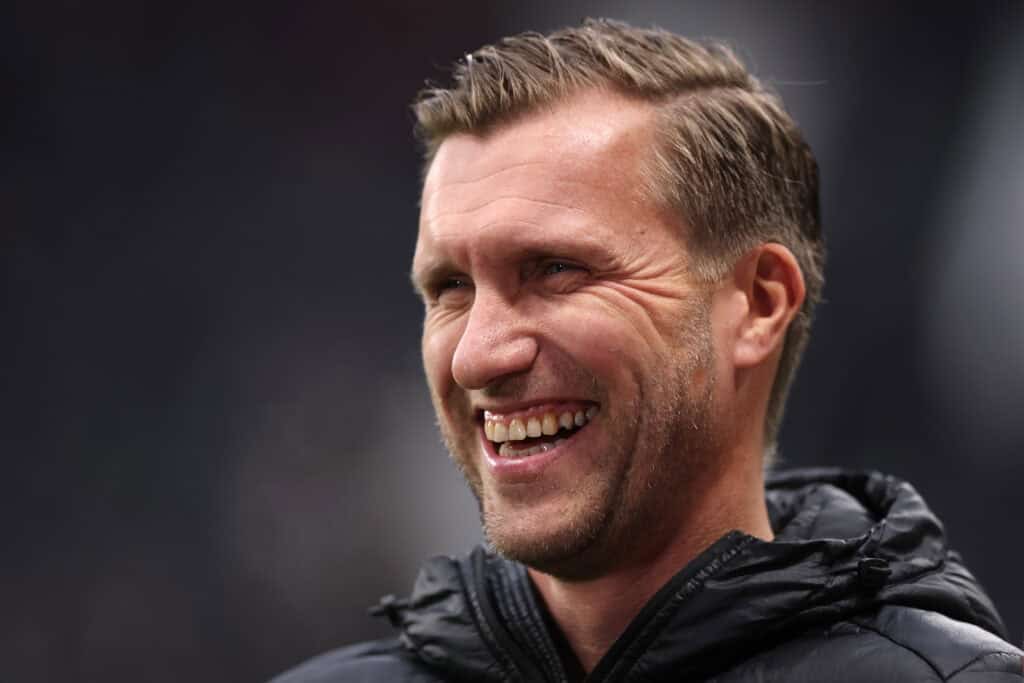 Der Aufstieg, den Eintracht Frankfurt in den letzten Jahren erlebt hat, ist untrennbar mit der Person Markus Krösche verbunden. Auf einem hervorragenden Grundgerüst seines Vorgängers baute der Sportdirektor ein noch viel großartigeres Haus und darf sich in ganz Deutschland als der wahrscheinlich beste seines Fachs bezeichnen.