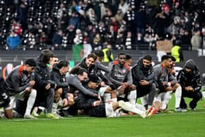Nach dem souveränen 2:0-Sieg über Ferencváros Budapest steht Eintracht Frankfurt kurz vor dem direkten Einzug ins Achtelfinale. Sportdirektor Markus Krösche zeigte sich auch im Hinblick auf das schwere Auswärtsspiel in Rom optimistisch.