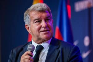 Joan Laporta steht bei Barca unter Druck.