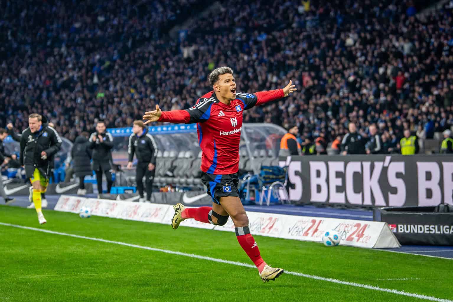 Trotz Hertha-Aufholjagd: HSV gewinnt Topspiel in Berlin!