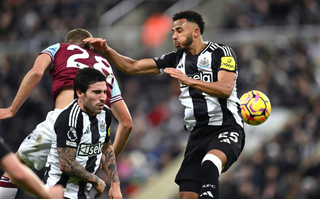 Lloyd Kelly im Luftduell