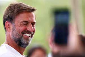 Jürgen Klopp lacht