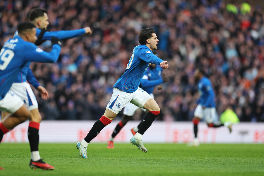 Die Rangers bezwangen Celtic im Old Firm.