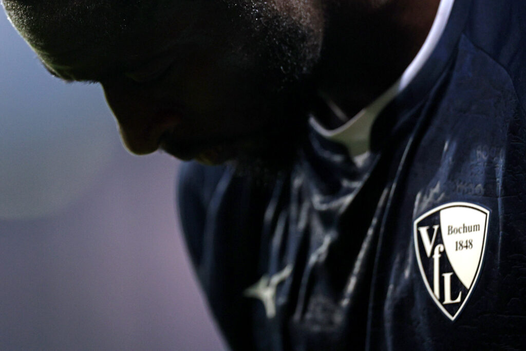 Ibrahima Sissoko in mysteriöser Pose