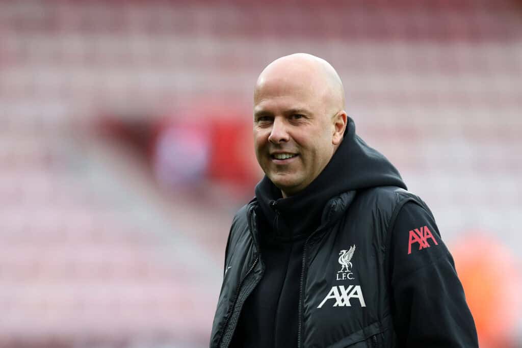 Arne Slot fordert größere Spieltagskader