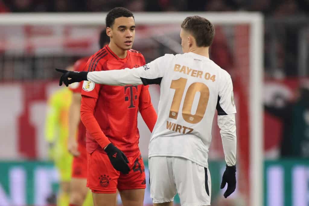 Vor dem Spitzenspiel gegen den FC Bayern steht Bayer Leverkusen unter gehörigem Druck. Will man dem Münchener Kontrahenten nicht schon vorzeitig zur Meisterschaft gratulieren, ist ein Heimsieg quasi Pflicht. Und die Chancen darauf stehen gar nicht mal so schlecht.