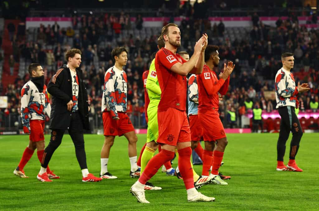 Am Sonntag spielte der FC Bayern in der Bundesliga gegen Eintracht Frankfurt. Der Tabellenführer empfing den Drittplatzierten. Es war ein wichtiges Spiel für beide, das der Rekordmeister am Ende aber klar für sich entscheiden konnte. 