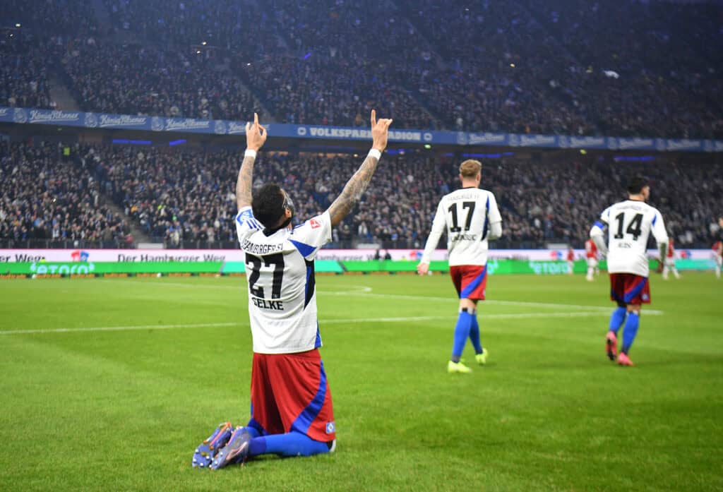 Statement! Der HSV hat durch den ebenso deutlichen wie verdienten 3:0-Sieg im Topspiel über den 1. FC Kaiserslautern ein wahres Ausrufezeichen im Aufstiegskampf gesetzt. Vor allem aber demonstrierte der Auftritt, wie gefestigt die Mannschaft unter ihrem neuen Trainerteam mittlerweile ist.