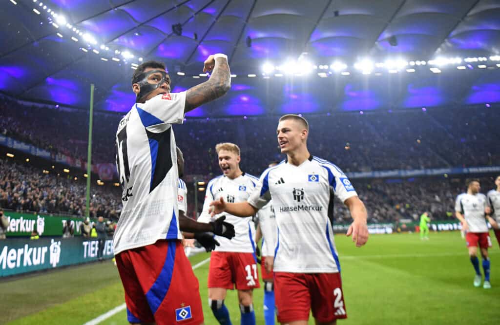 Davie Selke kann sein unfassbares Formhoch auch gegen den 1. FC Kaiserslautern konservieren und schickt sich an, den HSV zurück in die Bundesliga zu schießen. Schon jetzt spielt der 30-Jährige seine mit Abstand beste Saison im Profifußball.