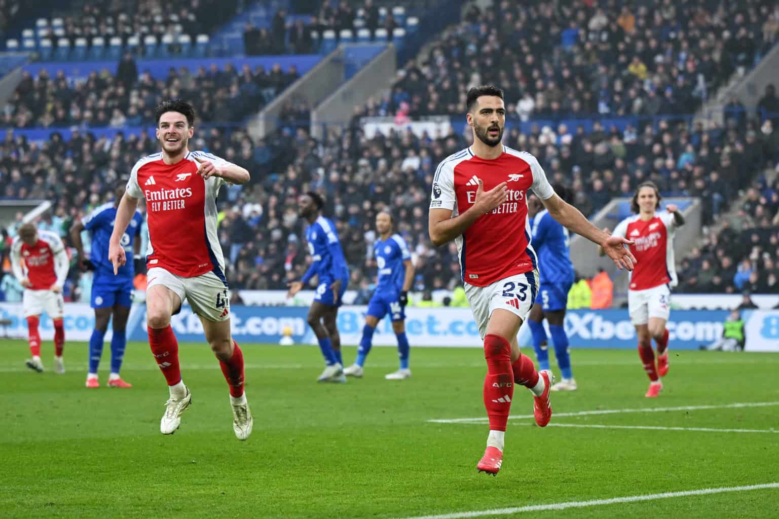 Doppelpack Merino! Arsenal ringt Leicester spät nieder