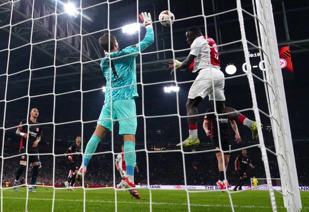 Brian Brobbey und Kevin Trapp