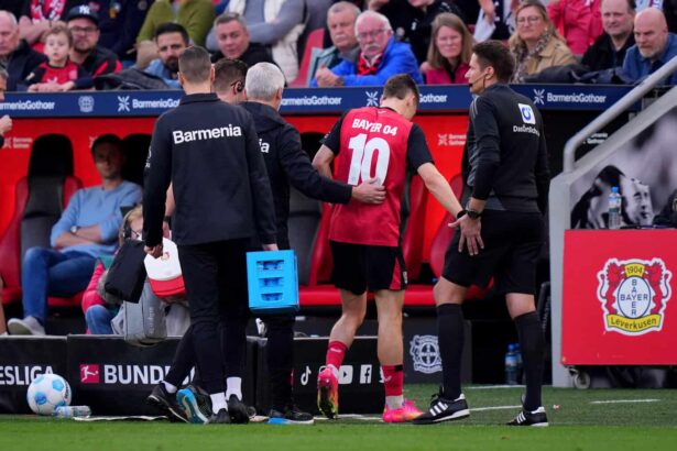 Schon seit einiger Zeit hat der FC Bayern Florian Wirtz zum Transferziel Nummer eins auserkoren. Um diese sehr kostspielige Verpflichtung realisieren zu können, dürften den Rekordmeister schon im kommenden Sommer zahlreiche Spieler verlassen.