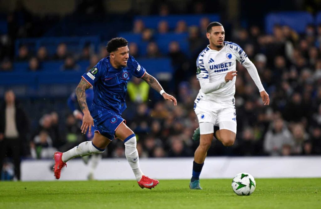 Auch der zweite Premier-League-Anlauf von Jadon Sancho droht zu scheitern. Der BVB will den 24-Jährigen daher zurück in die Bundesliga holen!