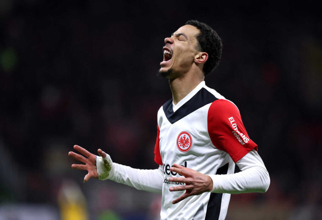 Nach dem Abgang von Omar Marmoush droht Eintracht Frankfurt der nächste Verlust eines Top-Angreifers. Hugo Ekitiké steht bei zahlreichen internationalen Top-Teams hoch im Kurs.