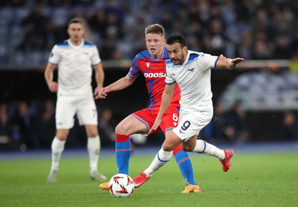 Die ersten Tickets für das Europa-League-Viertelfinale wurden vergeben: Athletic, Lazio und der Außenseiter FK Bodø/Glimt stehen in der Runde der letzten Acht. Aus Sicht der AS Rom spielte Mats Hummels beim Ausscheiden eine unrühmliche Rolle.