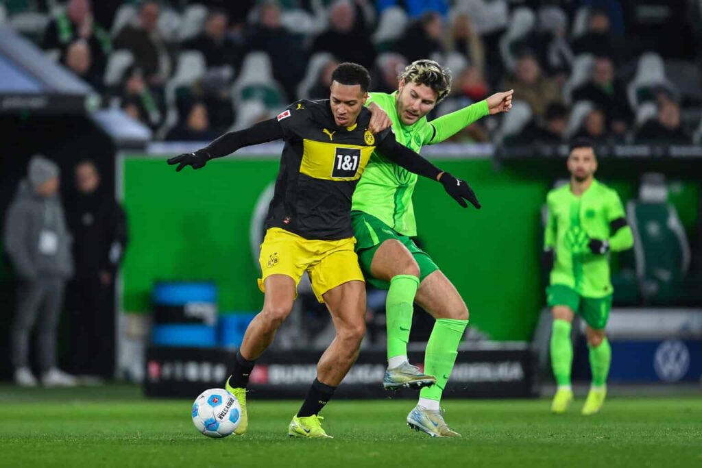 Manchester United zeigt Interesse an Felix Nmecha an BVB-Star Felix Nmecha. Der 24-Jährige, der in dieser Saison zu den wenigen Lichtblicken zählt, könnte die Mannschaft von Ruben Amorim verstärken.