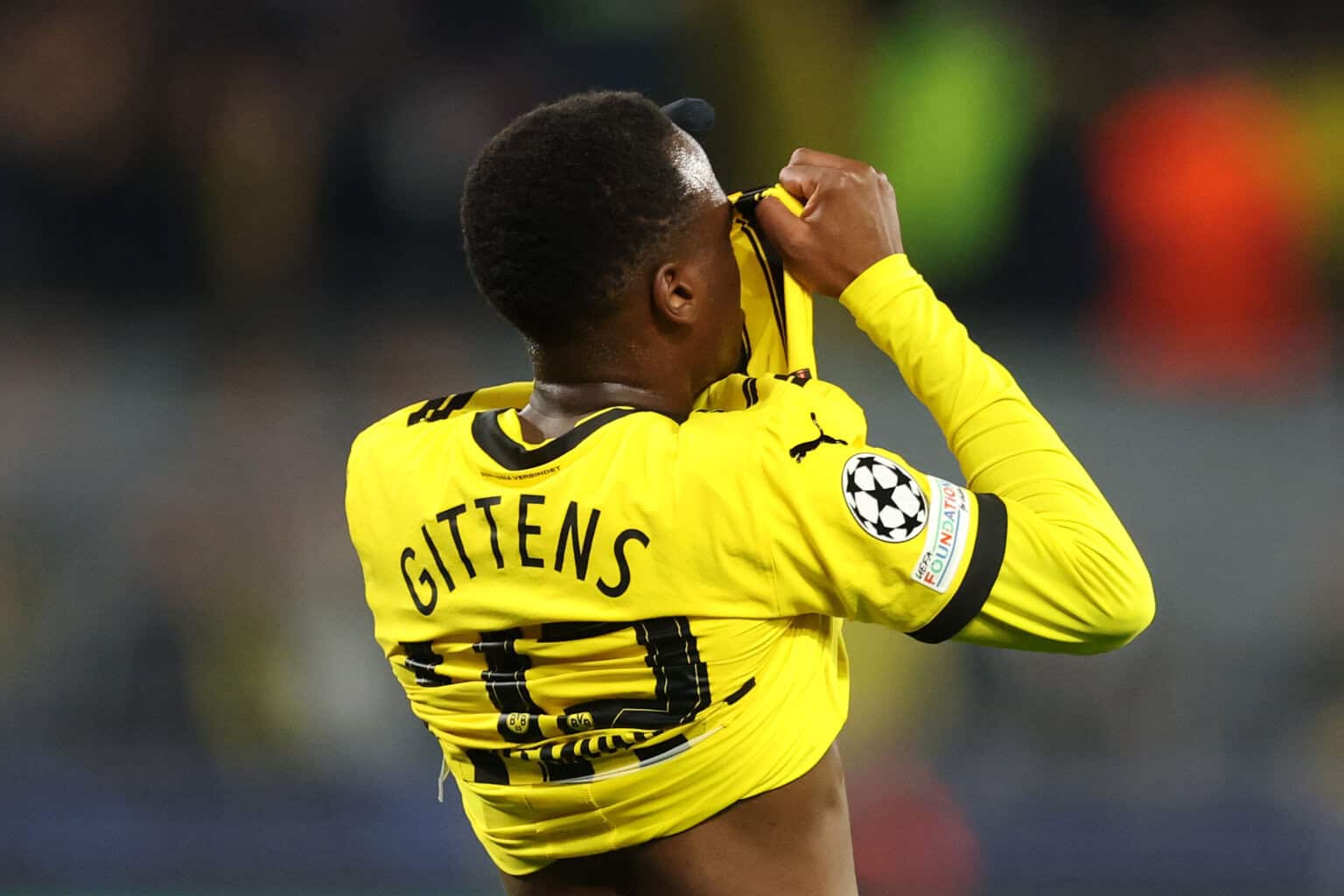 Chelsea macht Druck bei Gittens: Hohe Ablöse für den BVB?