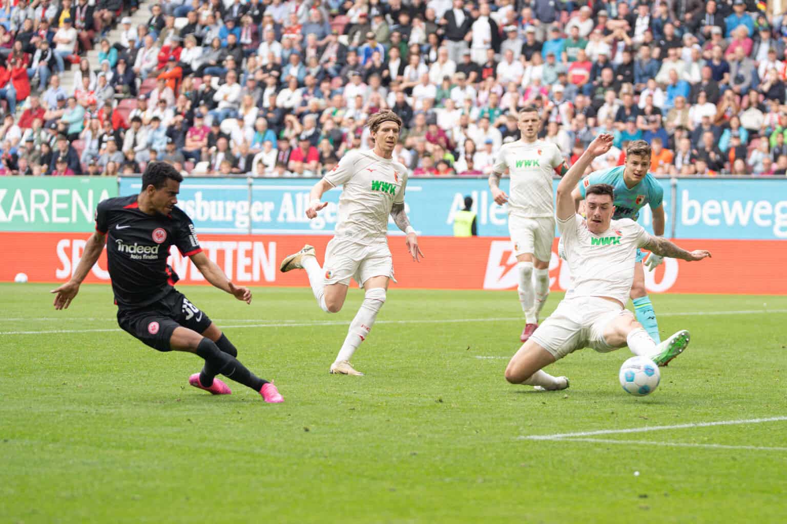 Viele Chancen, keine Tore: Remis zwischen Augsburg und Frankfurt