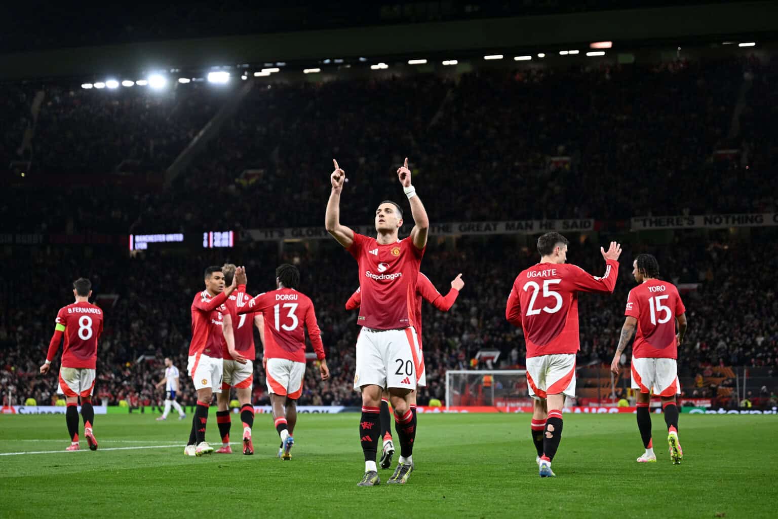 Diogo Dalot jubelt nach seinem Treffer für Manchester United in der Europa League