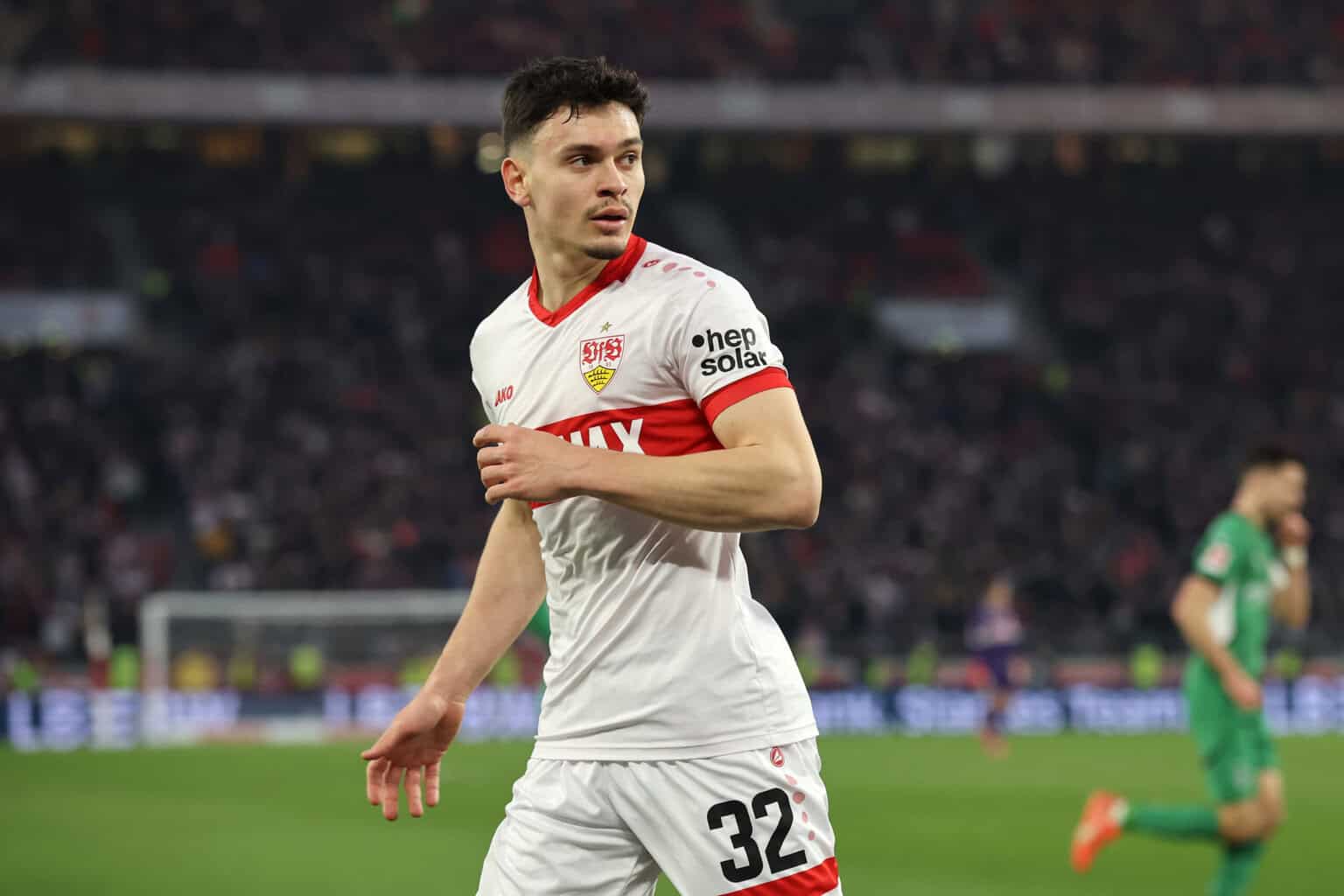 Stuttgart-Zukunft ungewiss: Gladbach und Augsburg mit Interesse an Rieder!