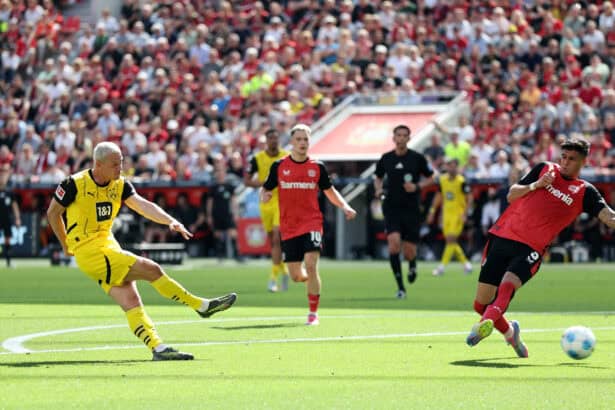 Julian Ryerson erzielt das 2:1 gegen Leverkusen