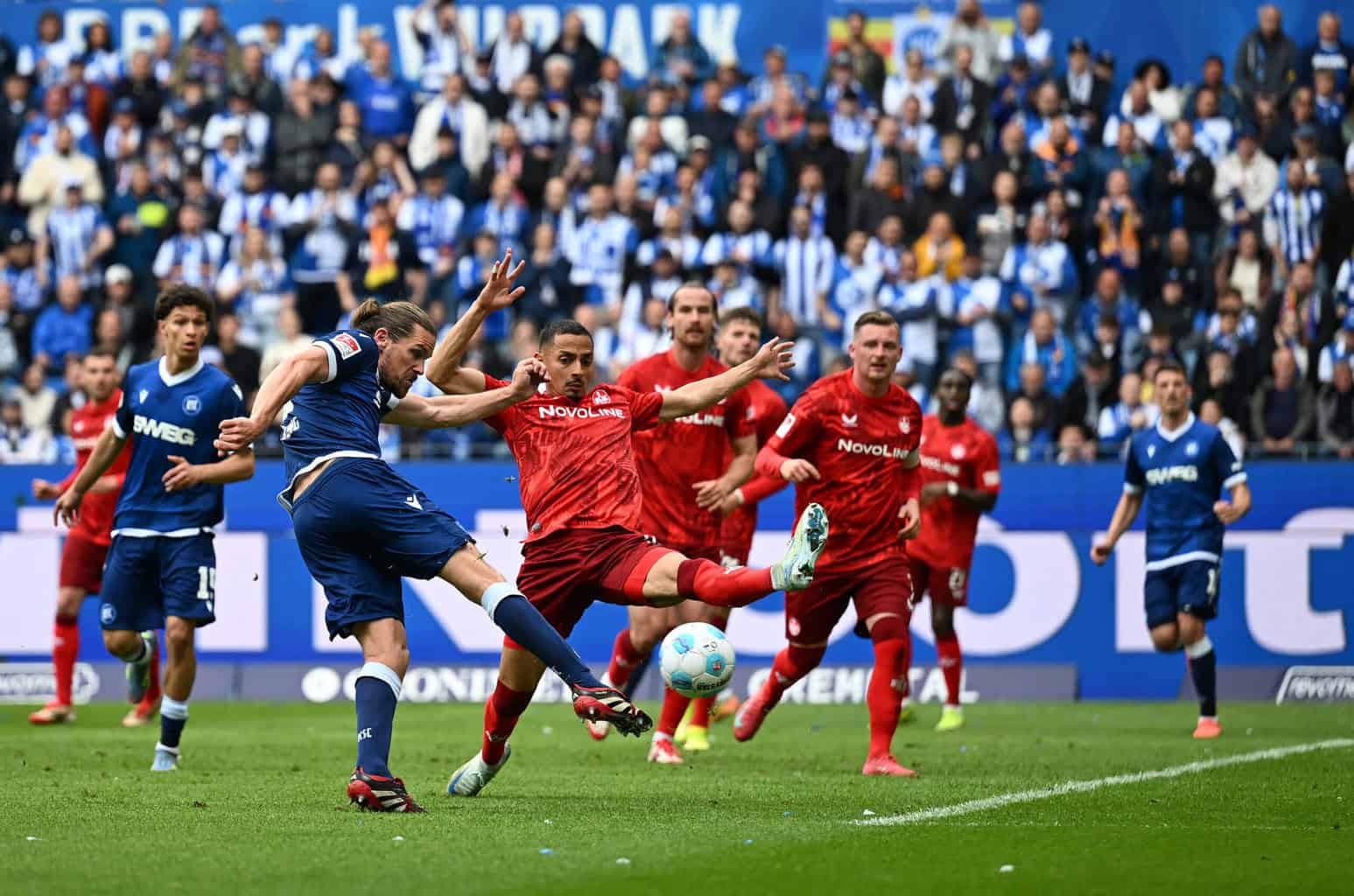 2. Bundesliga: Umkämpftes Verfolger-Remis in Karlsruhe, Elversberg springt bei Club-Jubiläum auf Platz 3!