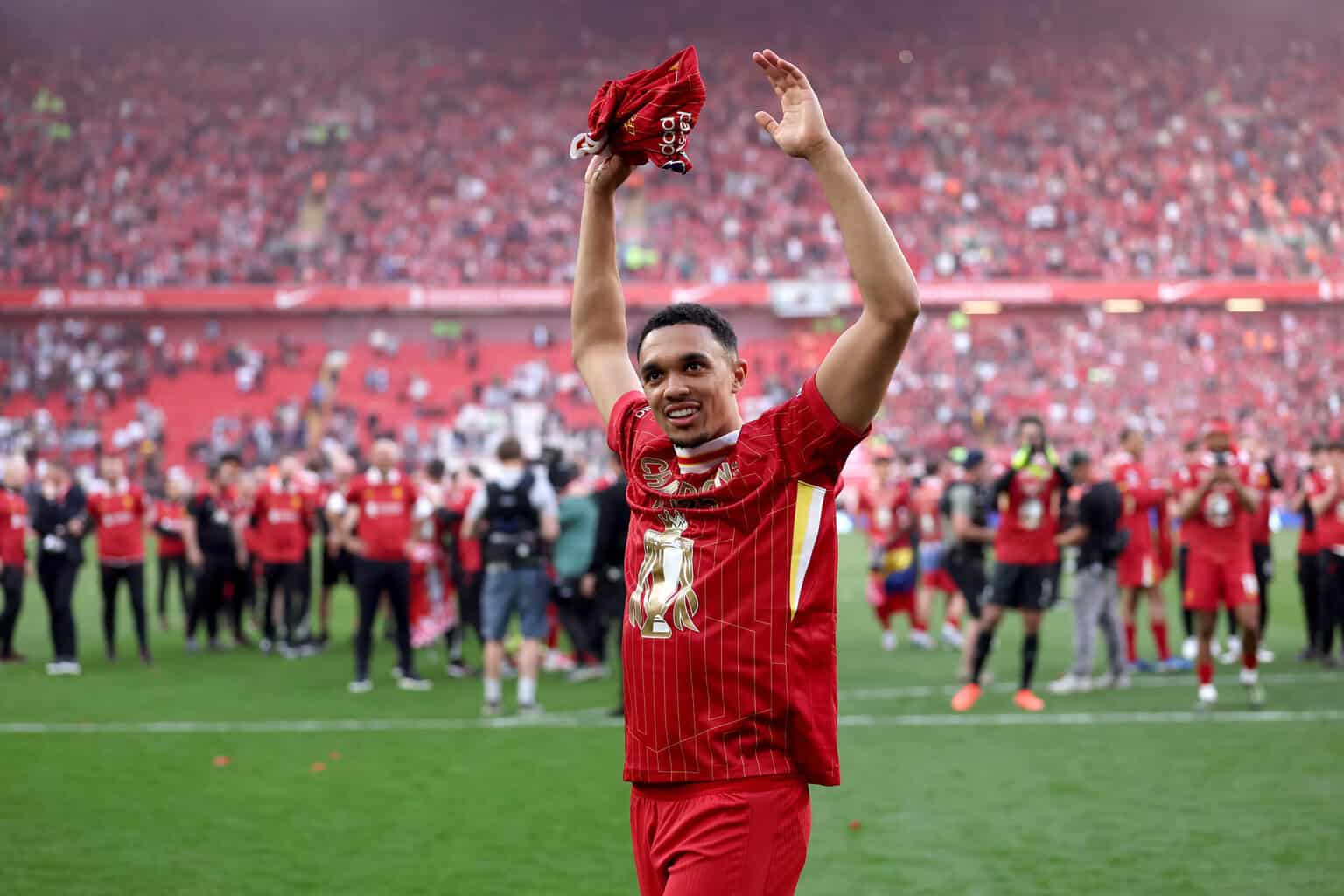 Offiziell: Real ruft – Alexander-Arnold gibt Abschied vom FC Liverpool bekannt!