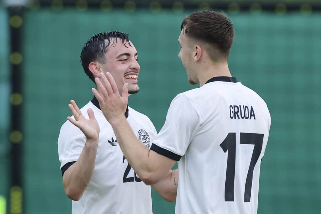 U21-EM