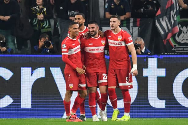 Stuttgart feiert sein Tor gegen Juventus Turin