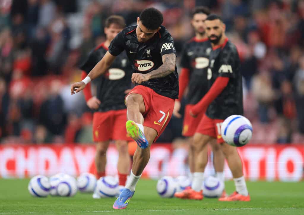 Luis Diaz beim Aufwärmen