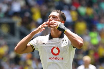 Jobe Bellingham bejubelt seinen ersten Treffer für den BVB