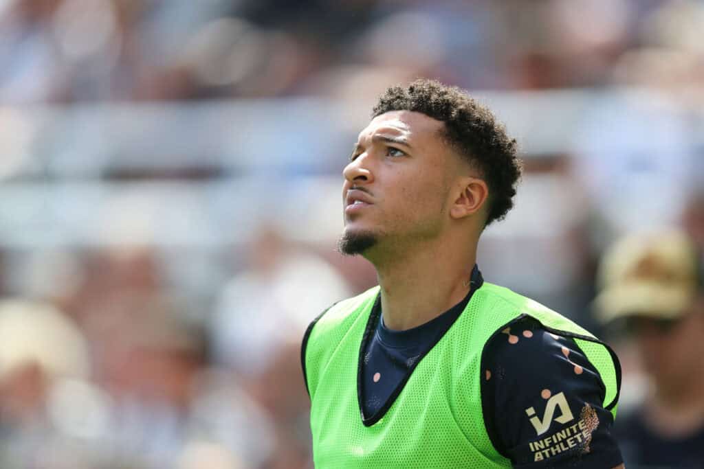 Jadon Sancho beim Aufwärmen