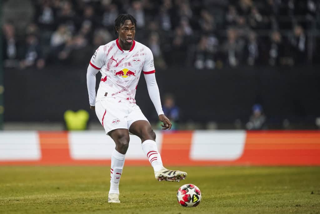 El Chadaille Bitshiabu Manchester United