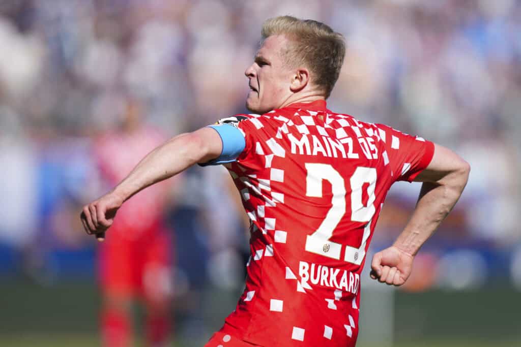 Jonathan Burkardt jubelt