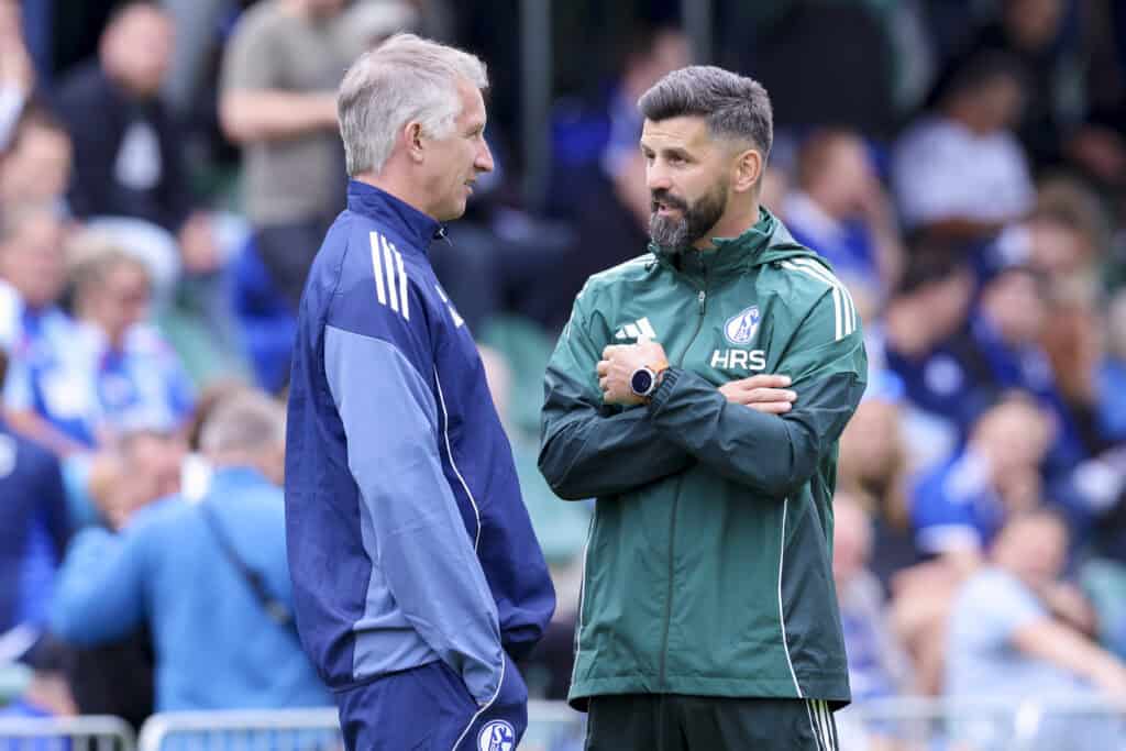 Frank Baumann im Austausch mit Miron Muslic