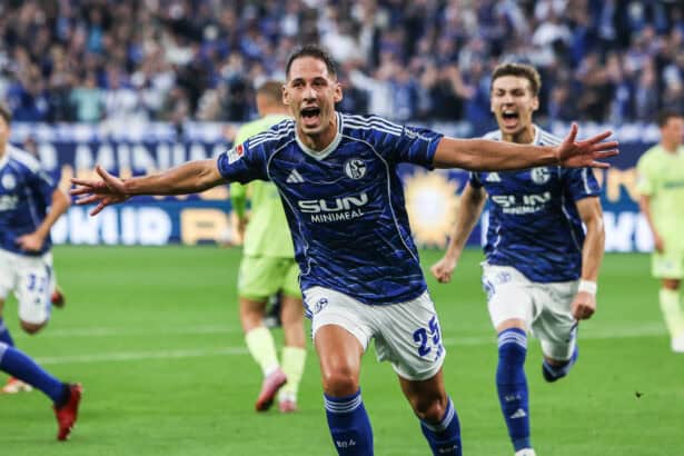 Katic trifft und fliegt: Schalke 04 ringt zum Auftakt Hertha BSC nieder!