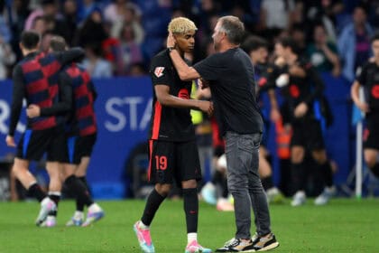 Lamine Yamal und Hansi Flick