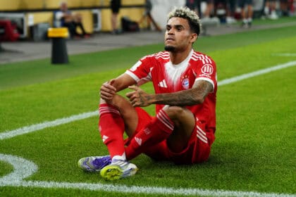 Luis Díaz jubelt beim DFL Supercup