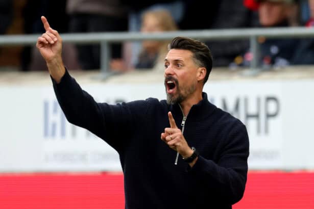 Sandro Wagner gestikuliert
