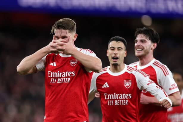 Victor Gyökeres jubelt