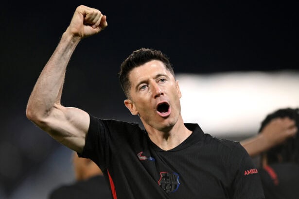 Robert Lewandowski jubelt