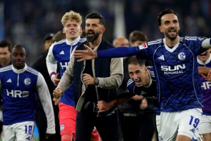 Schalke bejubelt den Heimsieg gegen die SpVgg Greuther Fürth