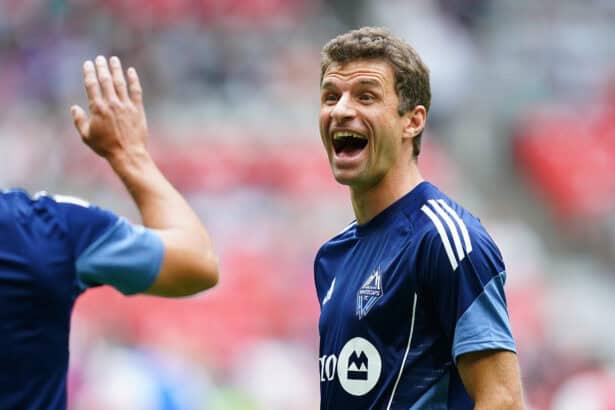 Thomas Müller lacht