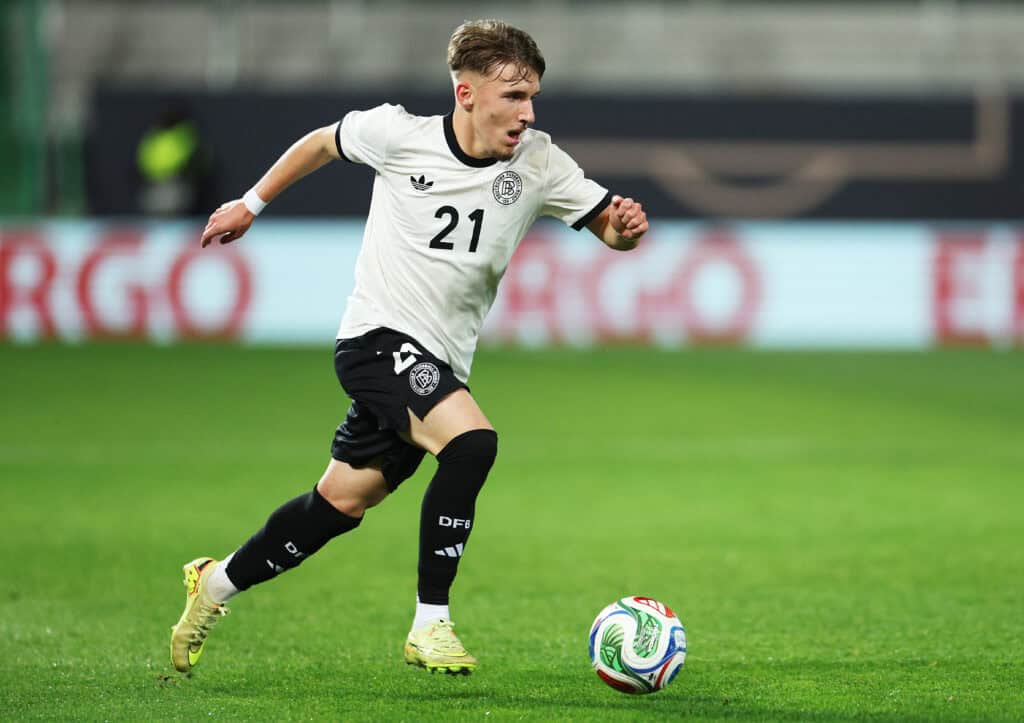 Lennart Karl im DFB-Trikot