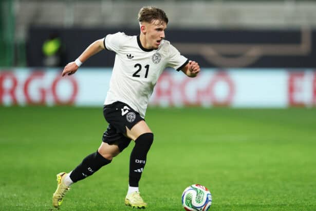 Lennart Karl im DFB-Trikot