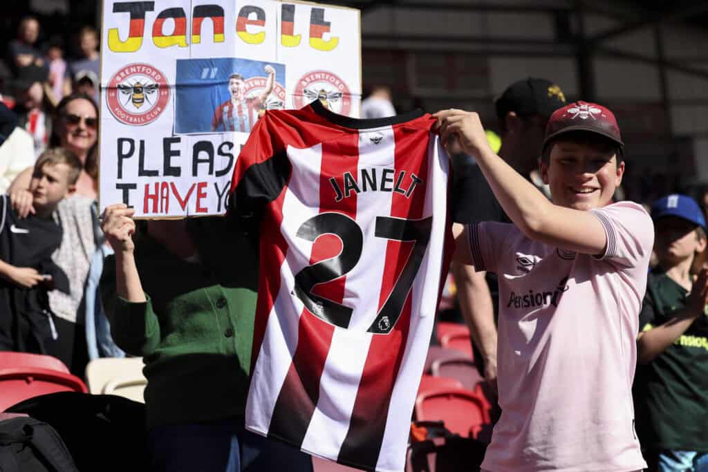 Brentford Fans; Vitaly Janelt