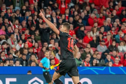 Patrik Schick köpft Leverkusen zur Führung