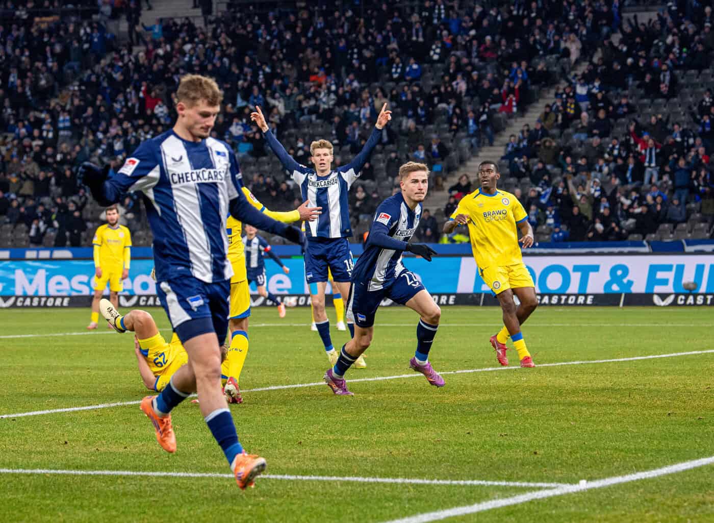 2. Bundesliga: Hertha ringt Braunschweig nieder, Dresden jubelt in Bochum
