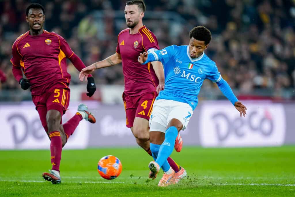 David Neres trifft zur Führung für Napoli