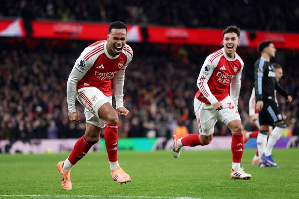 Arsenal bezwang Aston Villa deutlich.